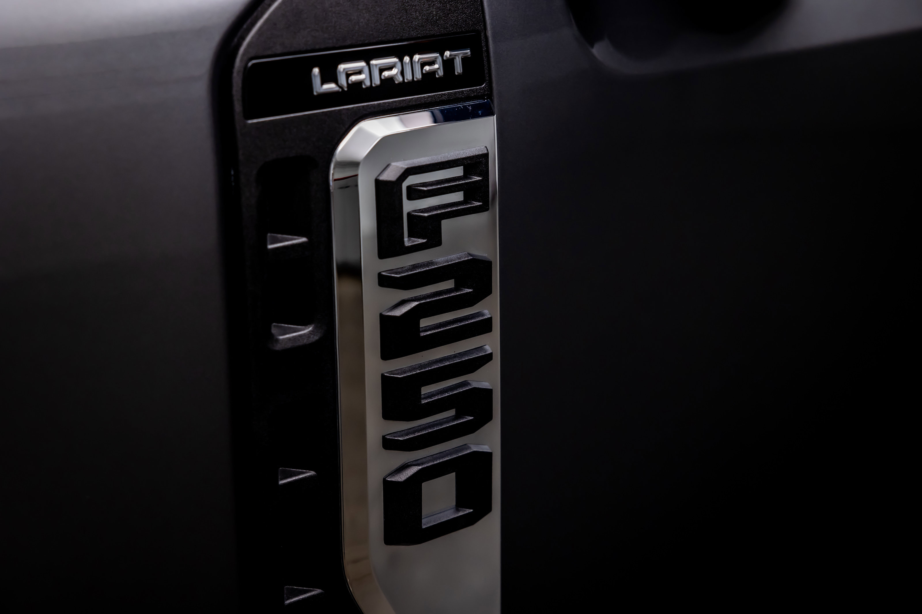 Used 2025 Ford F250 Lariat w/ Chrome Package image 14