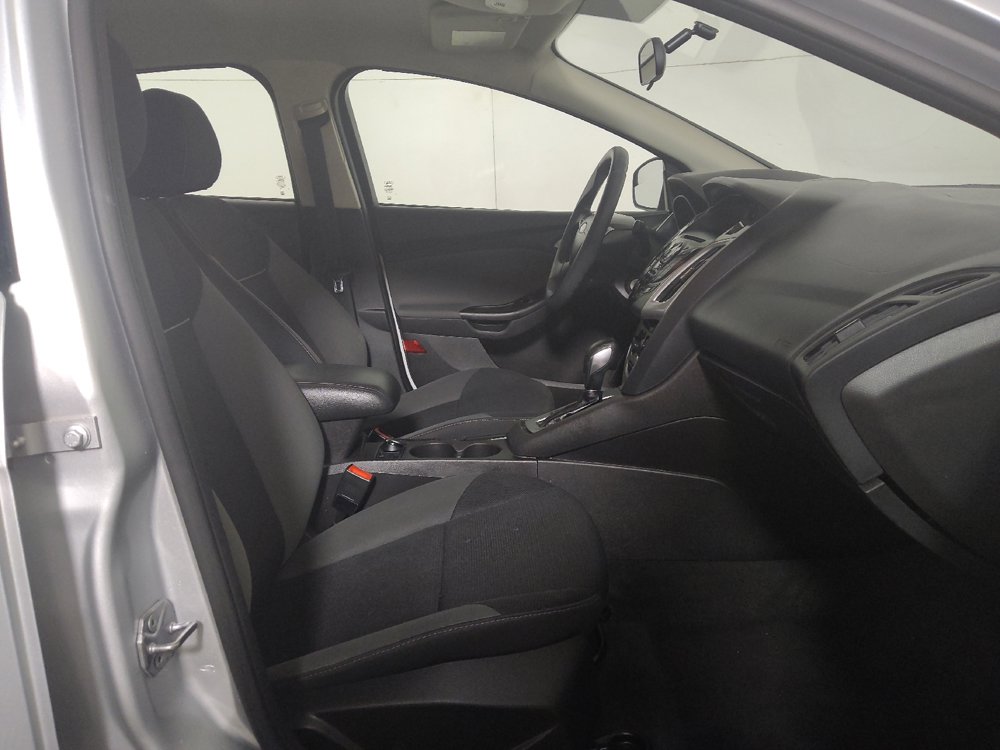 Used 2014 Ford Focus SE FWD image 21