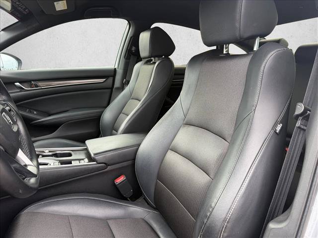Used 2018 Honda Accord Sport image 9