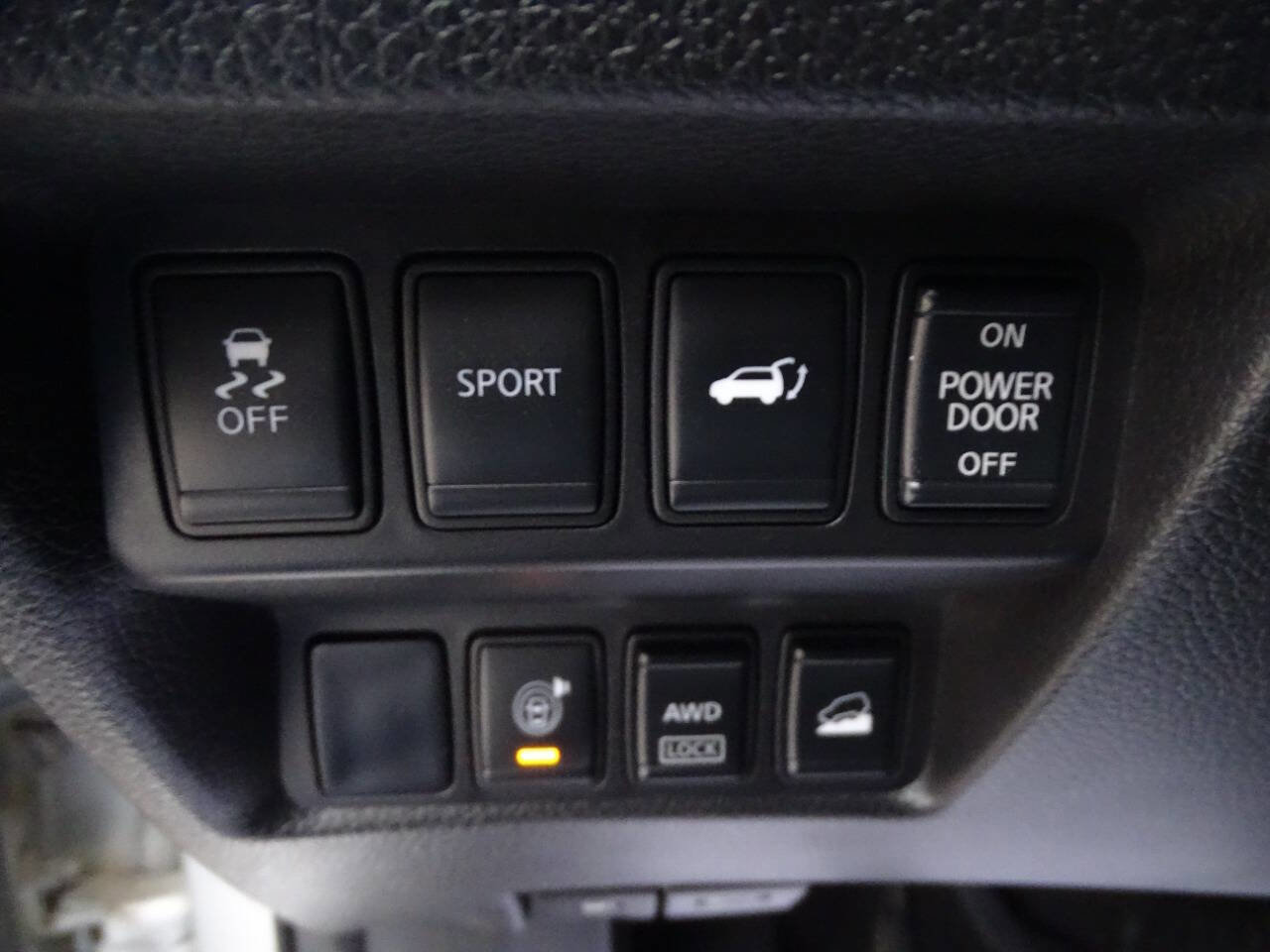 Used 2014 Nissan Rogue SL image 23