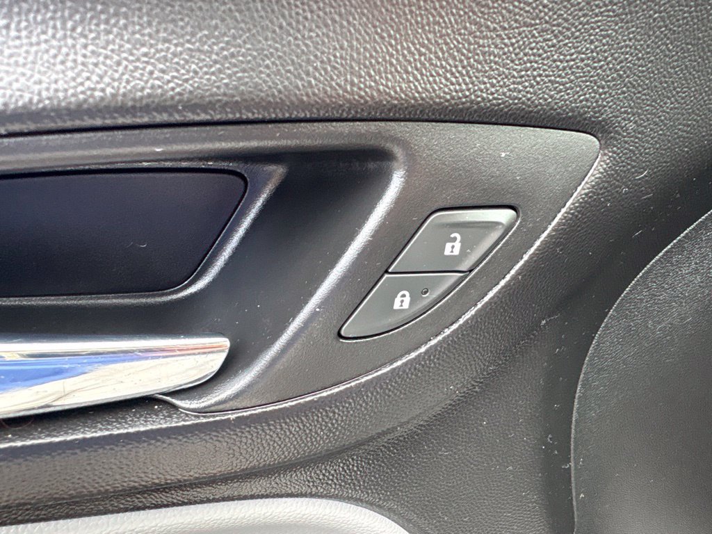 Used 2019 Chevrolet Equinox LS w/ LS Convenience Package AWD/4WD image 13