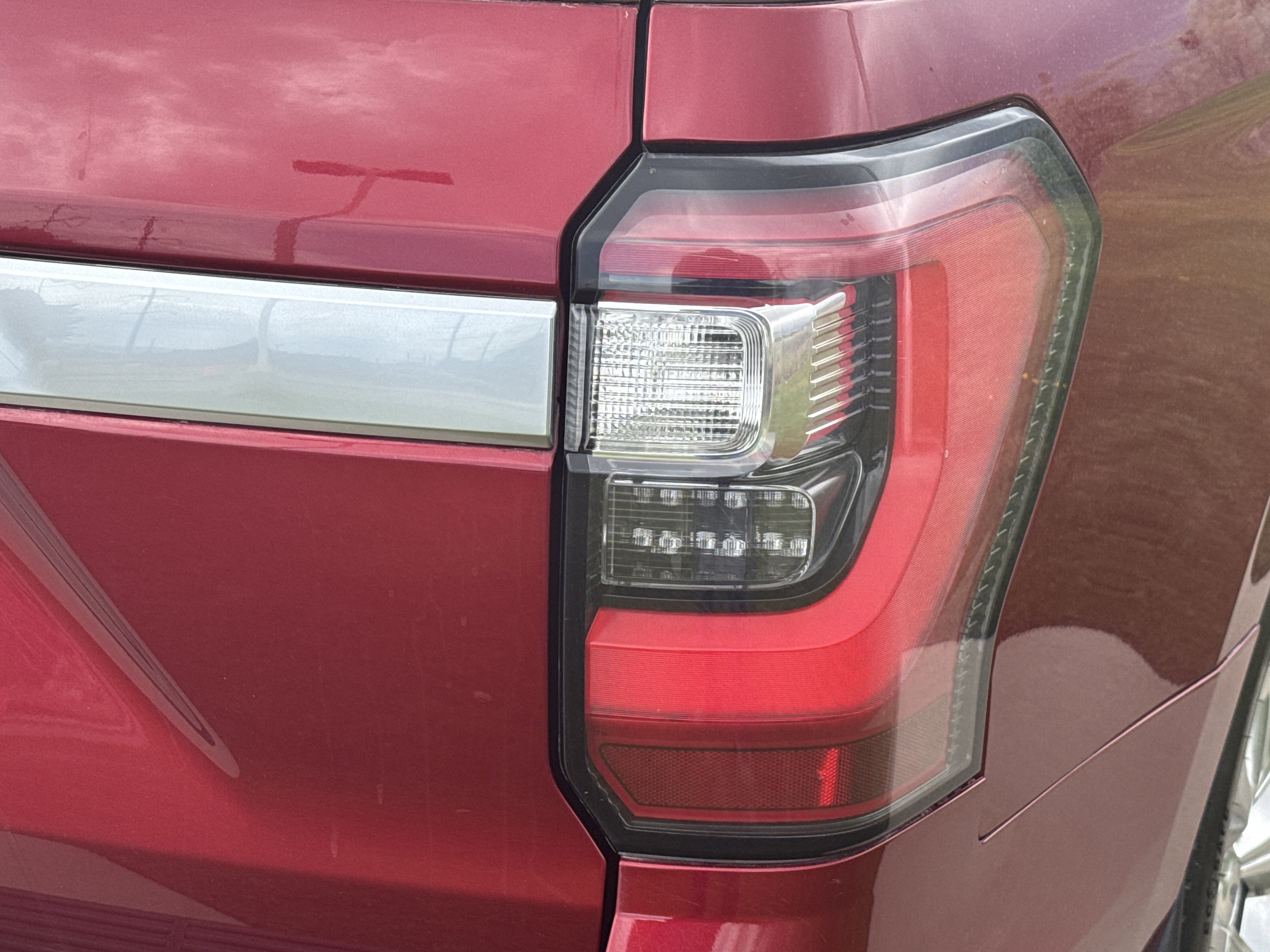 Used 2019 Ford Expedition Platinum AWD/4WD image 10