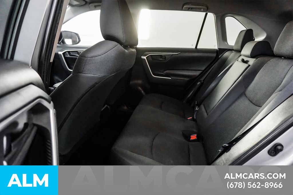 Used 2020 Toyota RAV4 LE FWD image 17