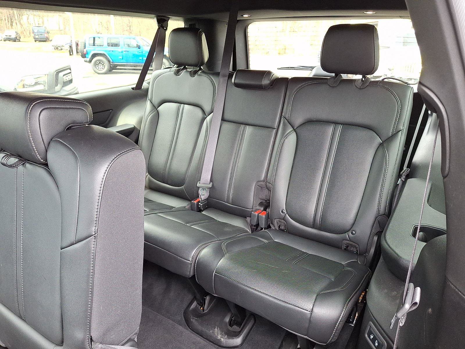 Certified 2025 Jeep Wagoneer L 4WD image 12