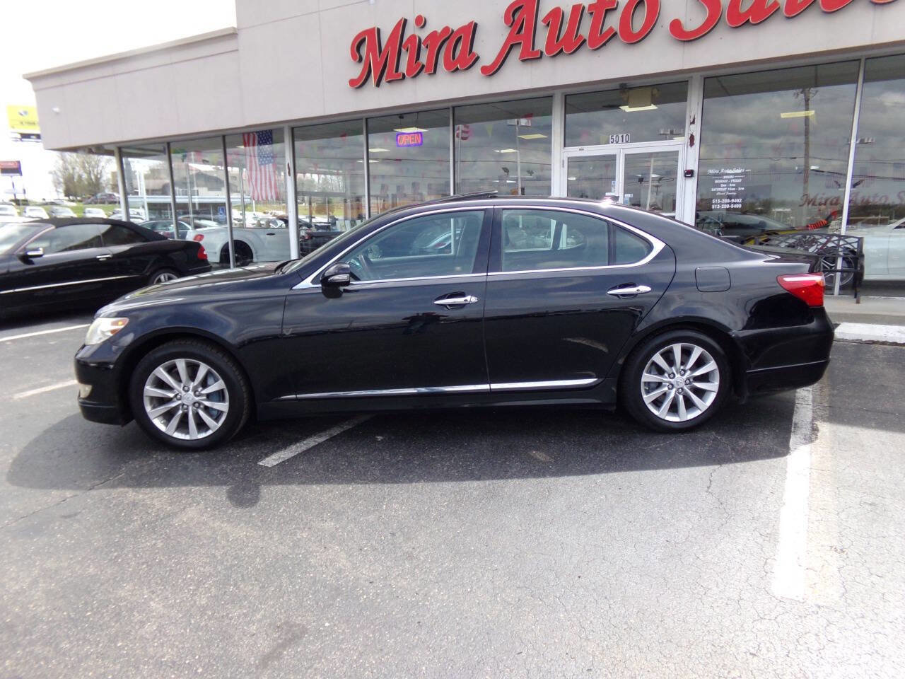 Used 2010 Lexus LS 460 AWD image 2