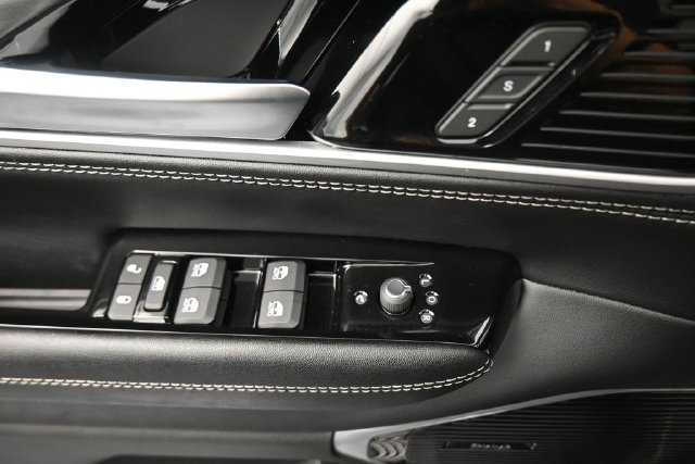 New 2026 Jeep Grand Wagoneer Limited AWD/4WD image 33