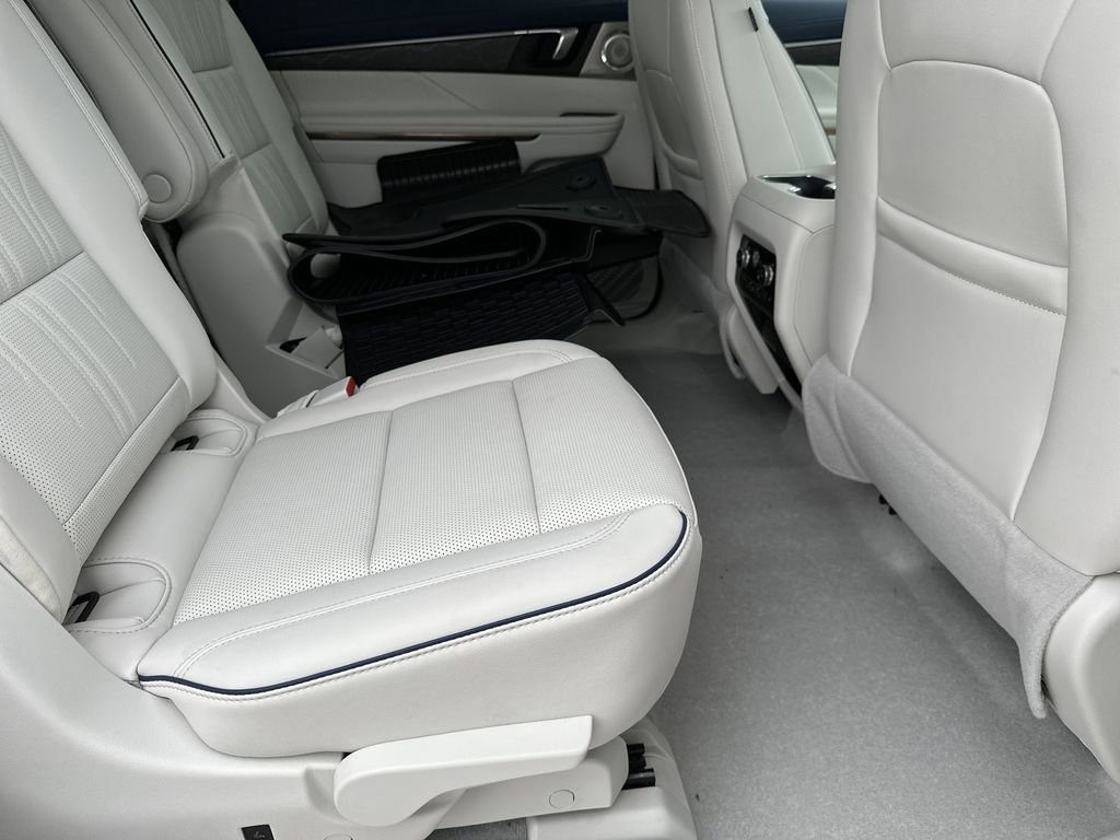 New 2026 Buick Enclave Avenir image 38