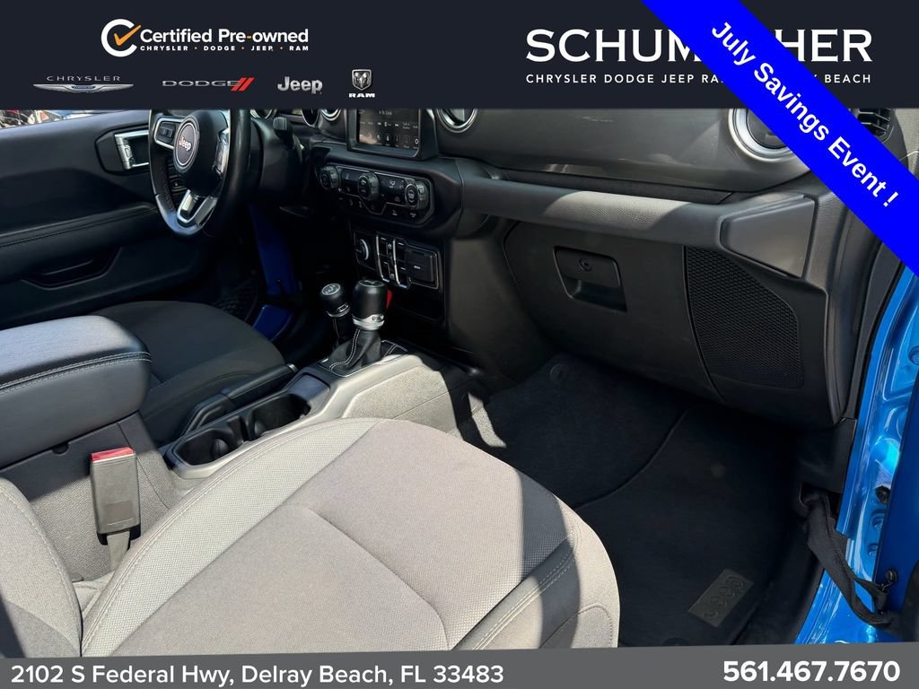 Used 2022 Jeep Wrangler Unlimited Sahara w/ LED Lighting Group AWD/4WD image 15