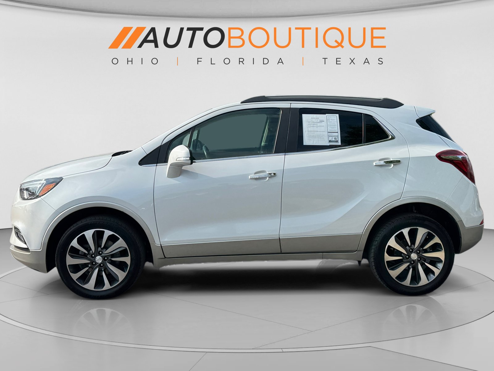 Used 2018 Buick Encore Essence AWD/4WD image 2