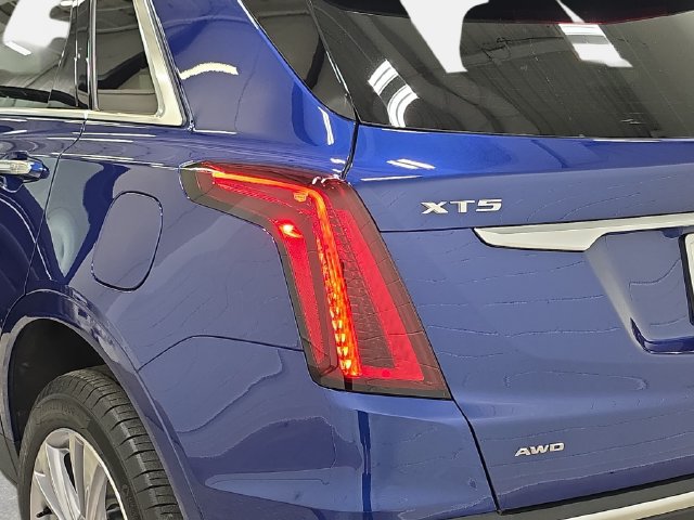 Certified 2024 Cadillac XT5 Premium Luxury AWD/4WD image 31