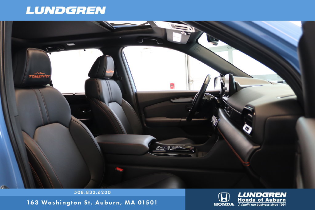 Used 2025 Honda Pilot TrailSport image 17