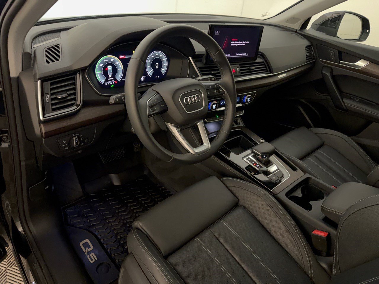 Certified 2024 Audi Q5 e Premium Plus w/ Premium Plus Package AWD/4WD image 4