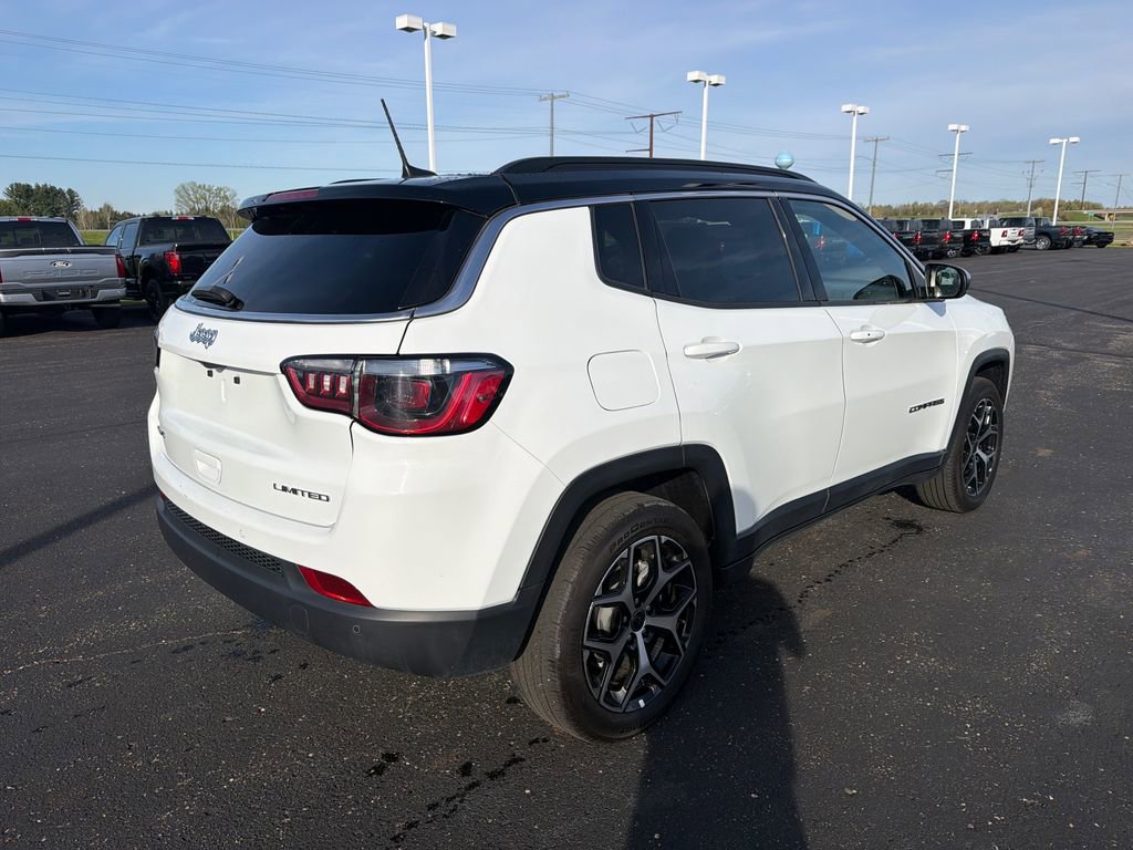 Used 2025 Jeep Compass Limited AWD/4WD image 5