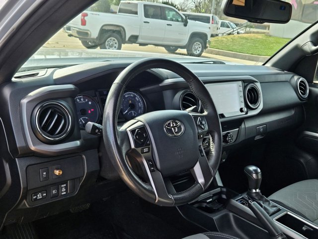 Used 2020 Toyota Tacoma TRD Off-Road image 10