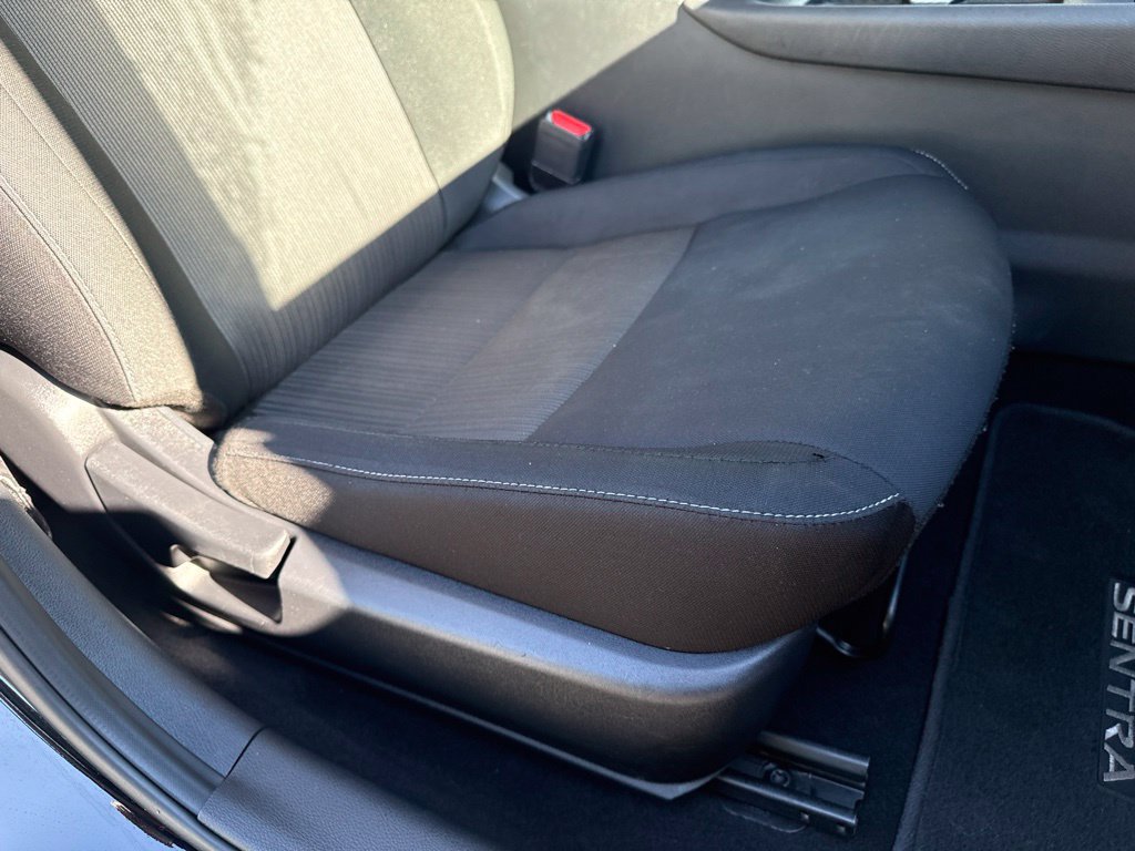 Used 2025 Nissan Sentra SV FWD image 41