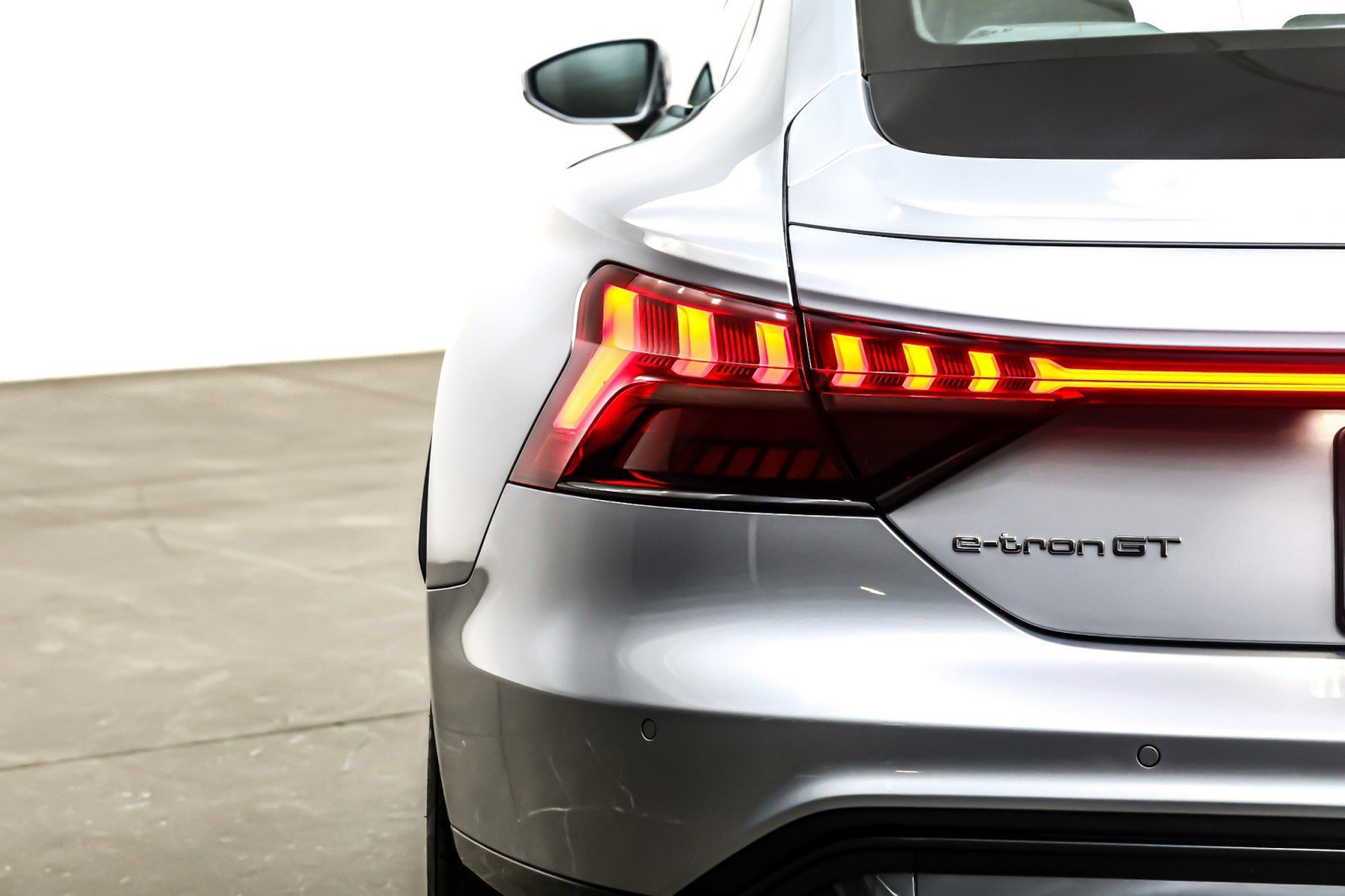 Used 2022 Audi e-tron GT Premium Plus image 15