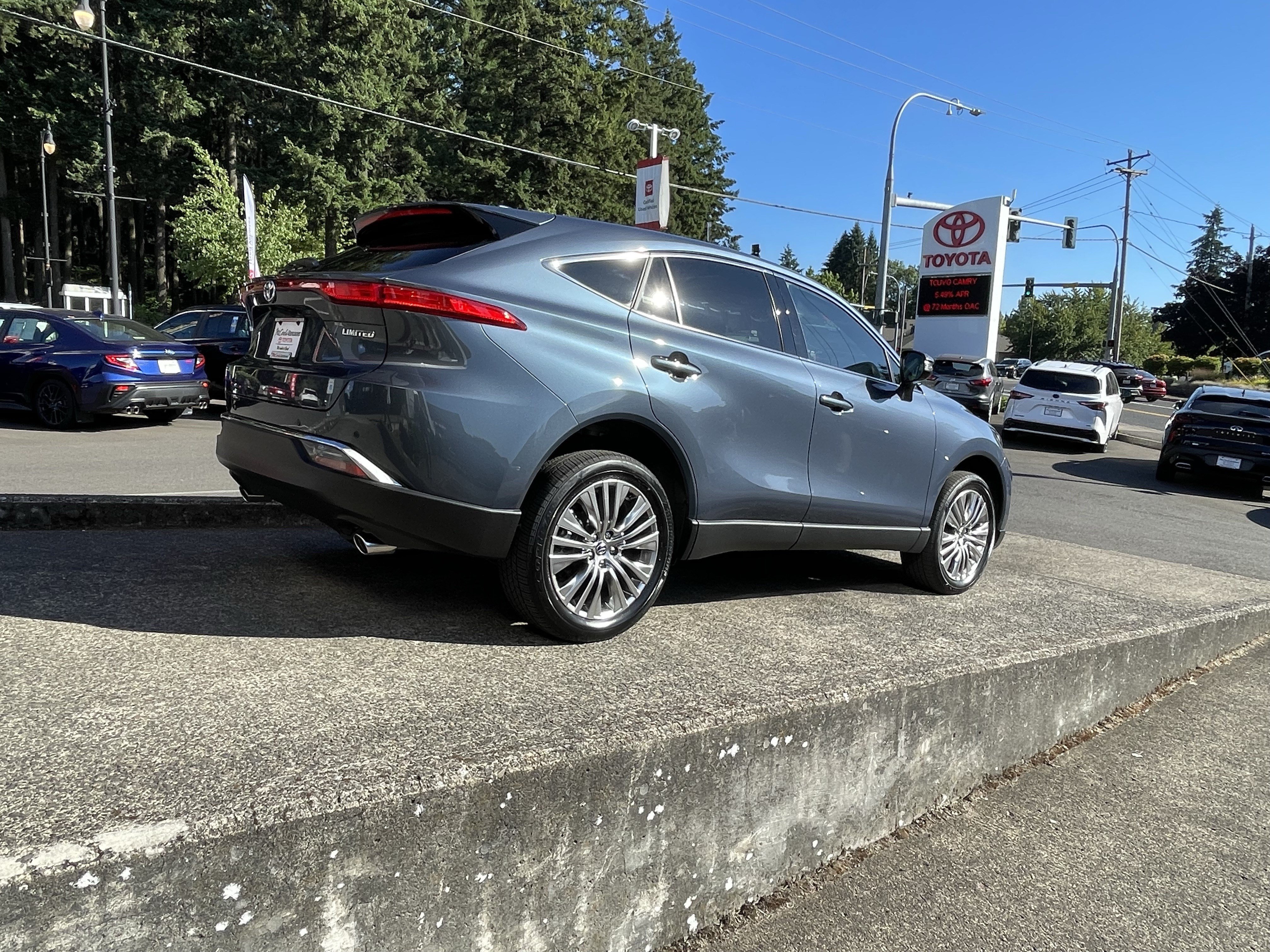 Certified 2024 Toyota Venza Limited AWD/4WD image 7