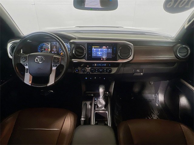 Used 2016 Toyota Tacoma Limited image 27