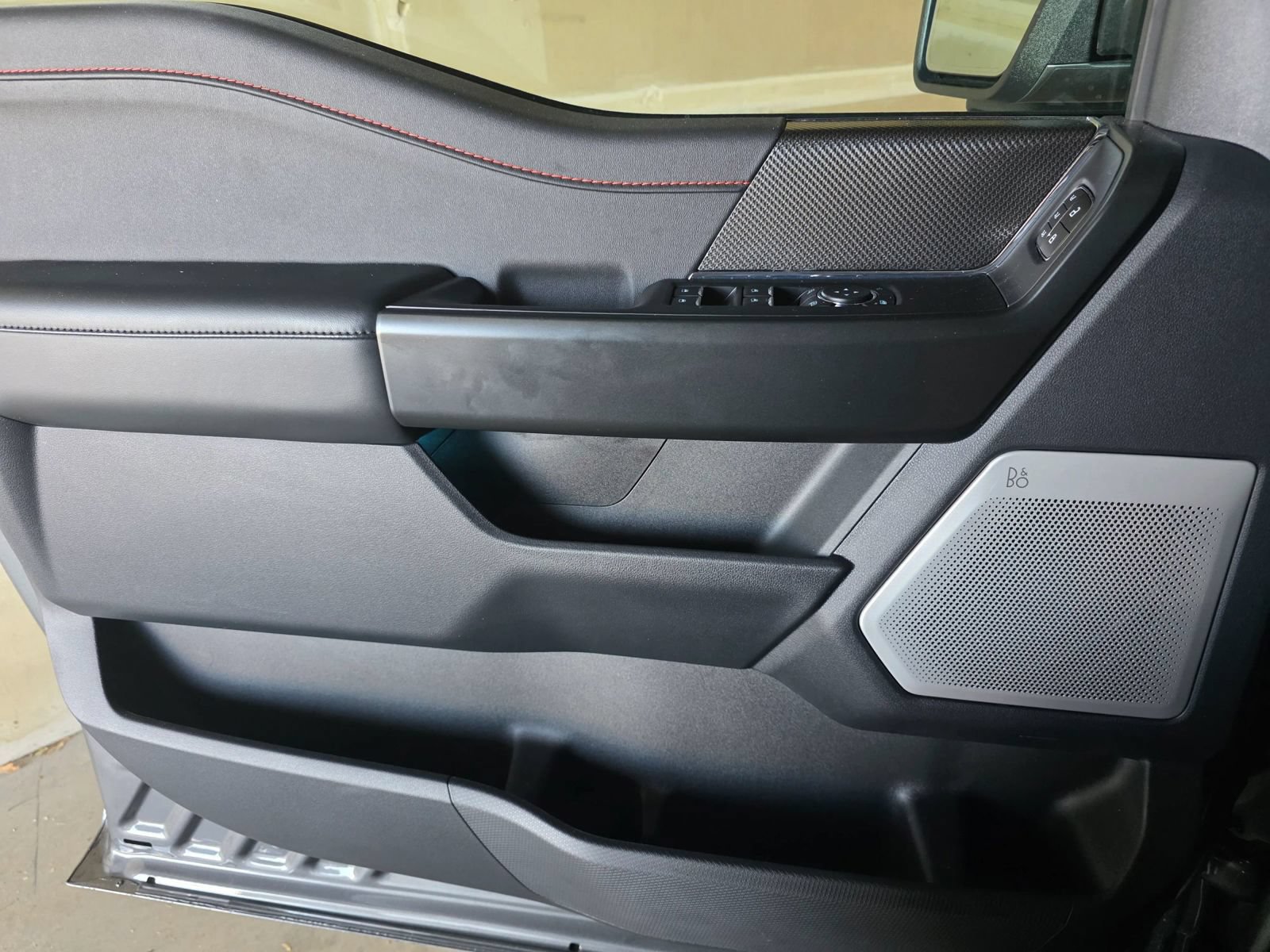 Used 2025 Ford F150 Raptor AWD/4WD image 56