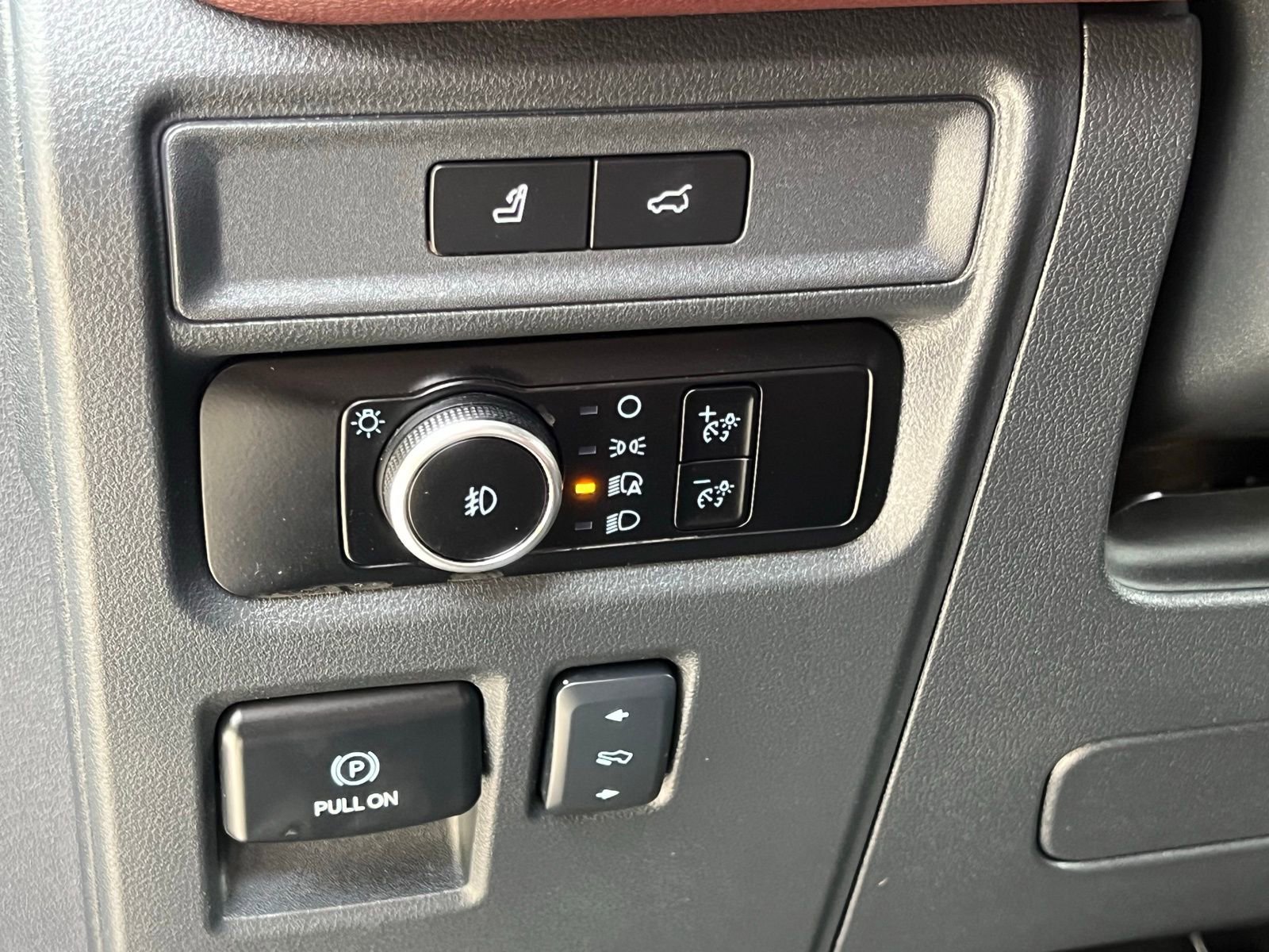 Used 2024 Ford Expedition Limited AWD/4WD image 31