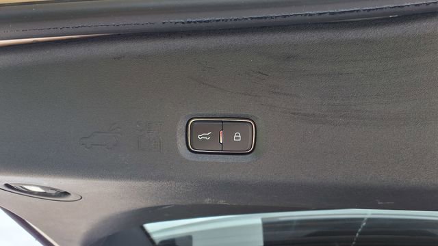 Used 2025 Ford Expedition Active image 17