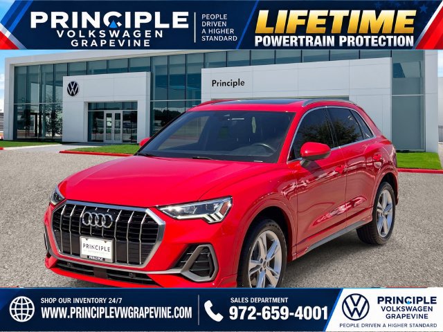 Used 2022 Audi Q3 2.0T Premium Plus w/ Premium Plus Package AWD/4WD image 1