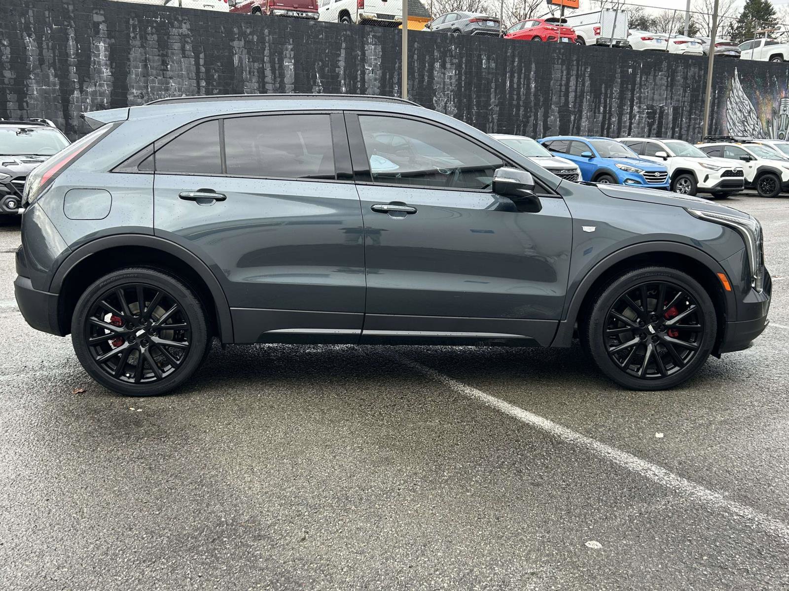 Used 2021 Cadillac XT4 Sport image 2