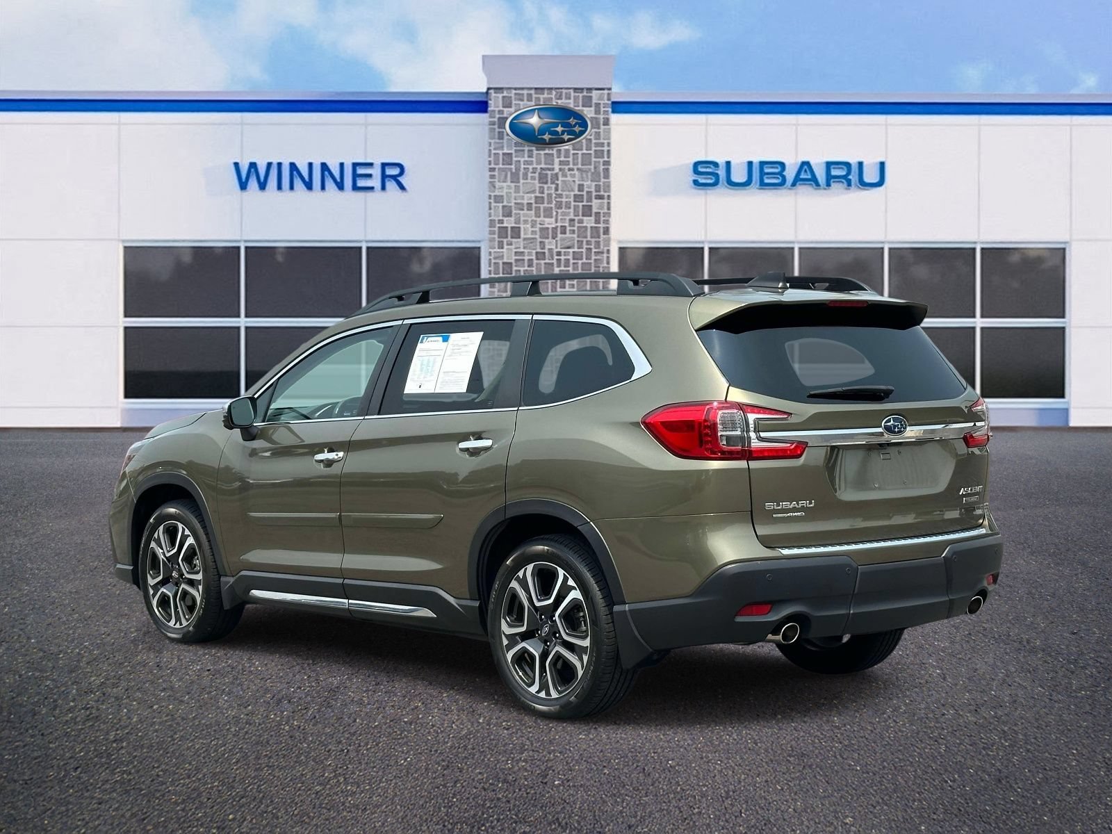 Certified 2023 Subaru Ascent Touring AWD/4WD image 4