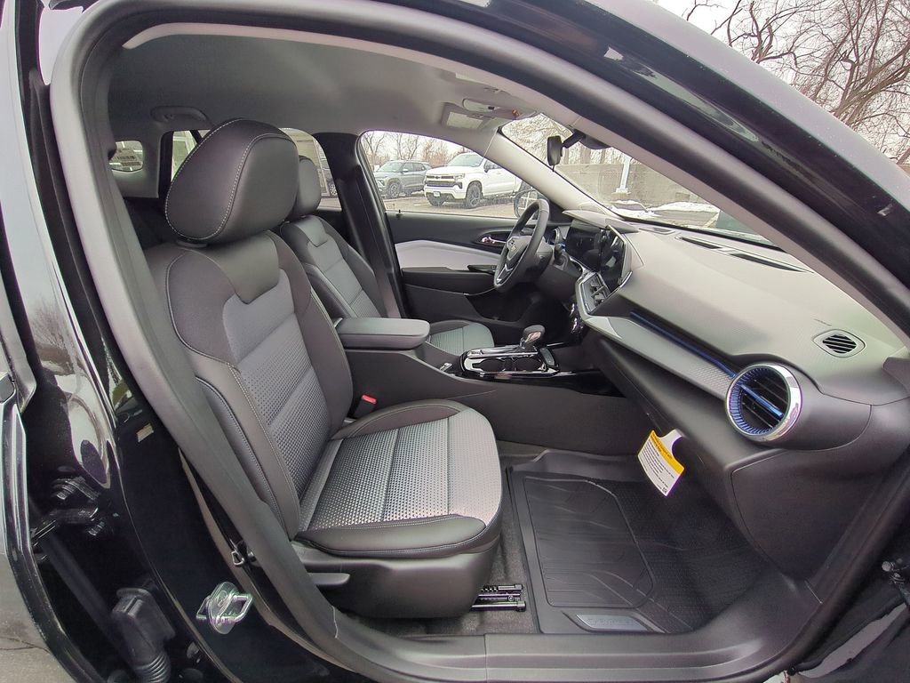 New 2026 Chevrolet Trax LT w/ Driver Confidence Package image 23