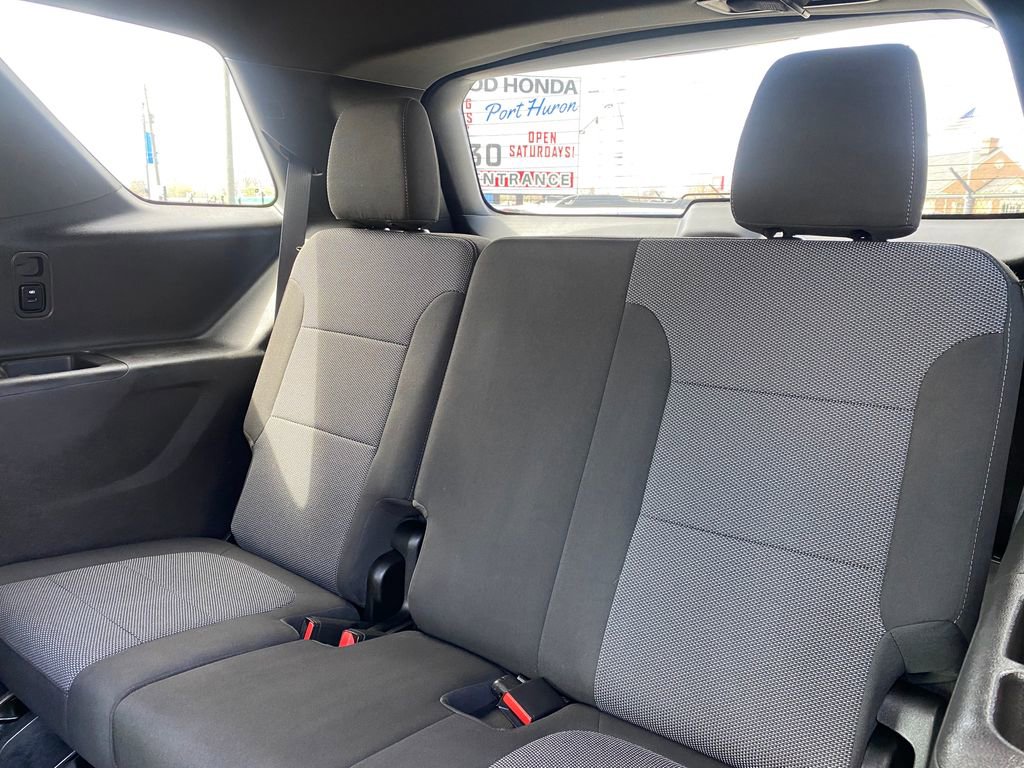 Used 2023 Chevrolet Traverse LT AWD/4WD image 16