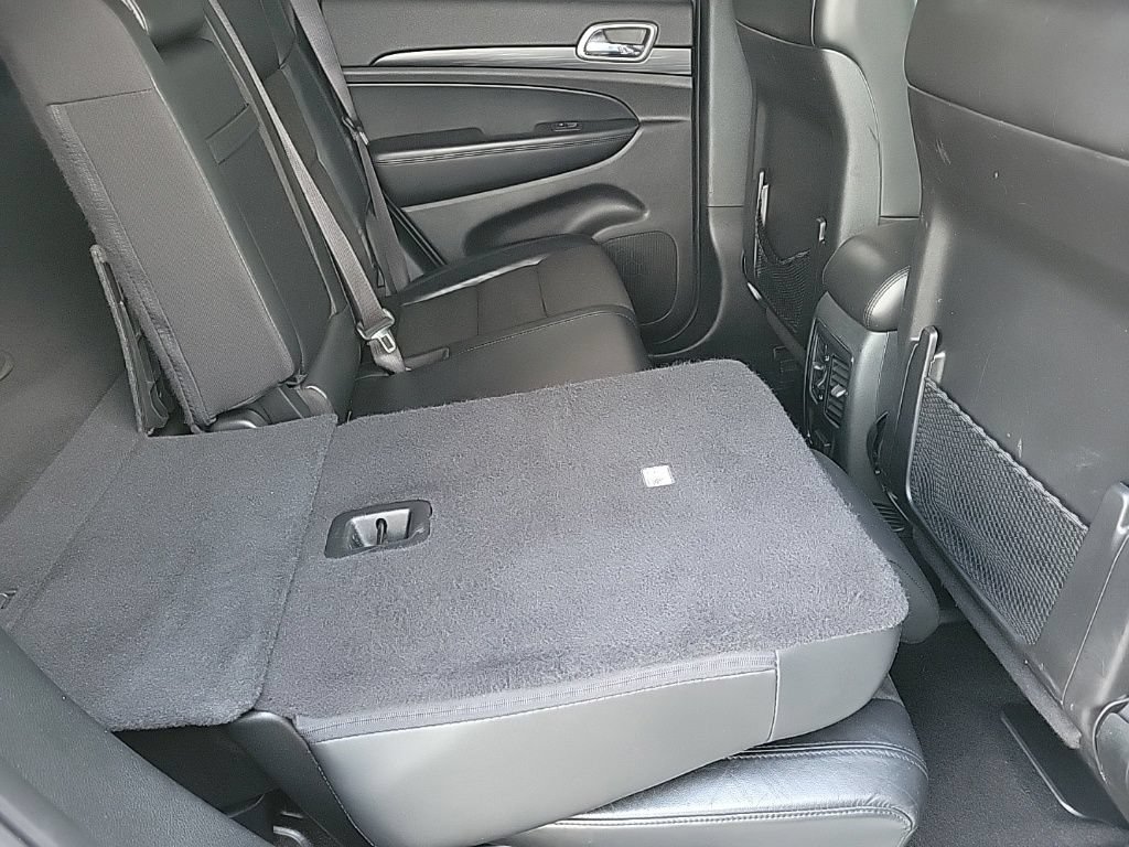 Used 2020 Jeep Grand Cherokee Altitude AWD/4WD image 16