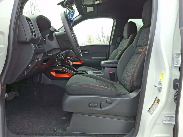 Used 2025 Nissan Frontier PRO-4X w/ Pro Convenience Package image 15