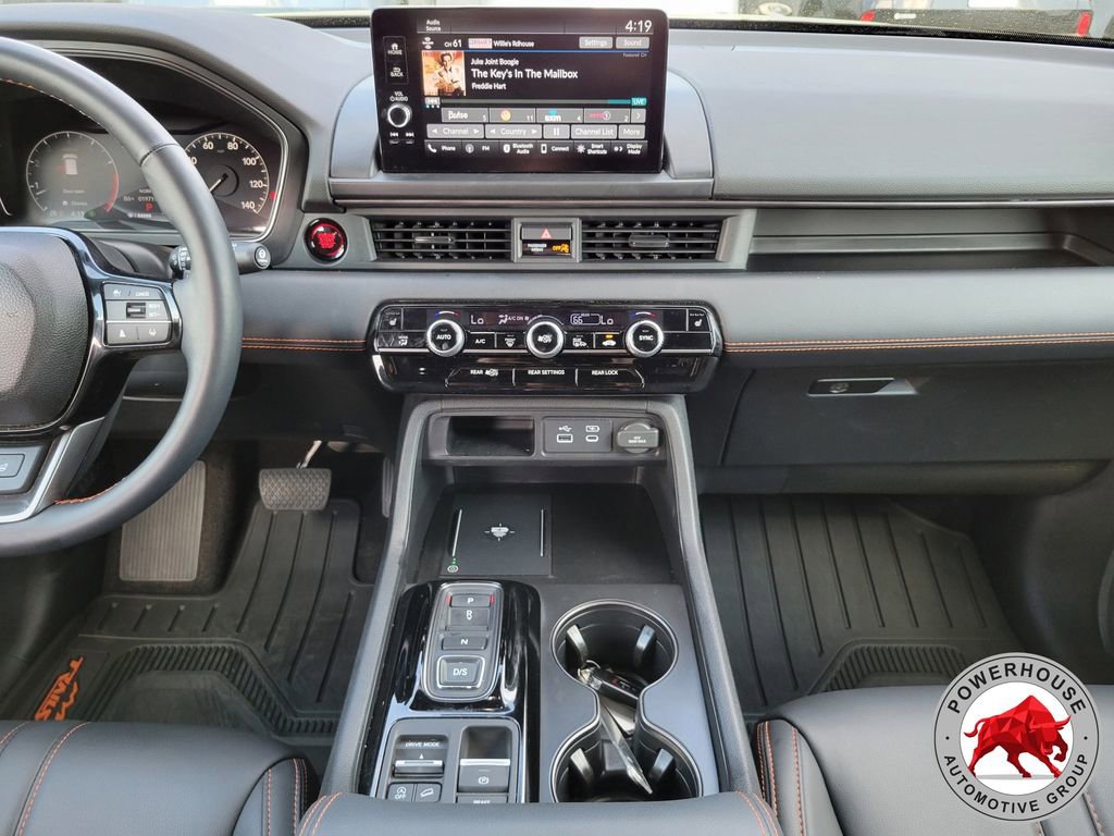 Used 2025 Honda Pilot TrailSport image 21