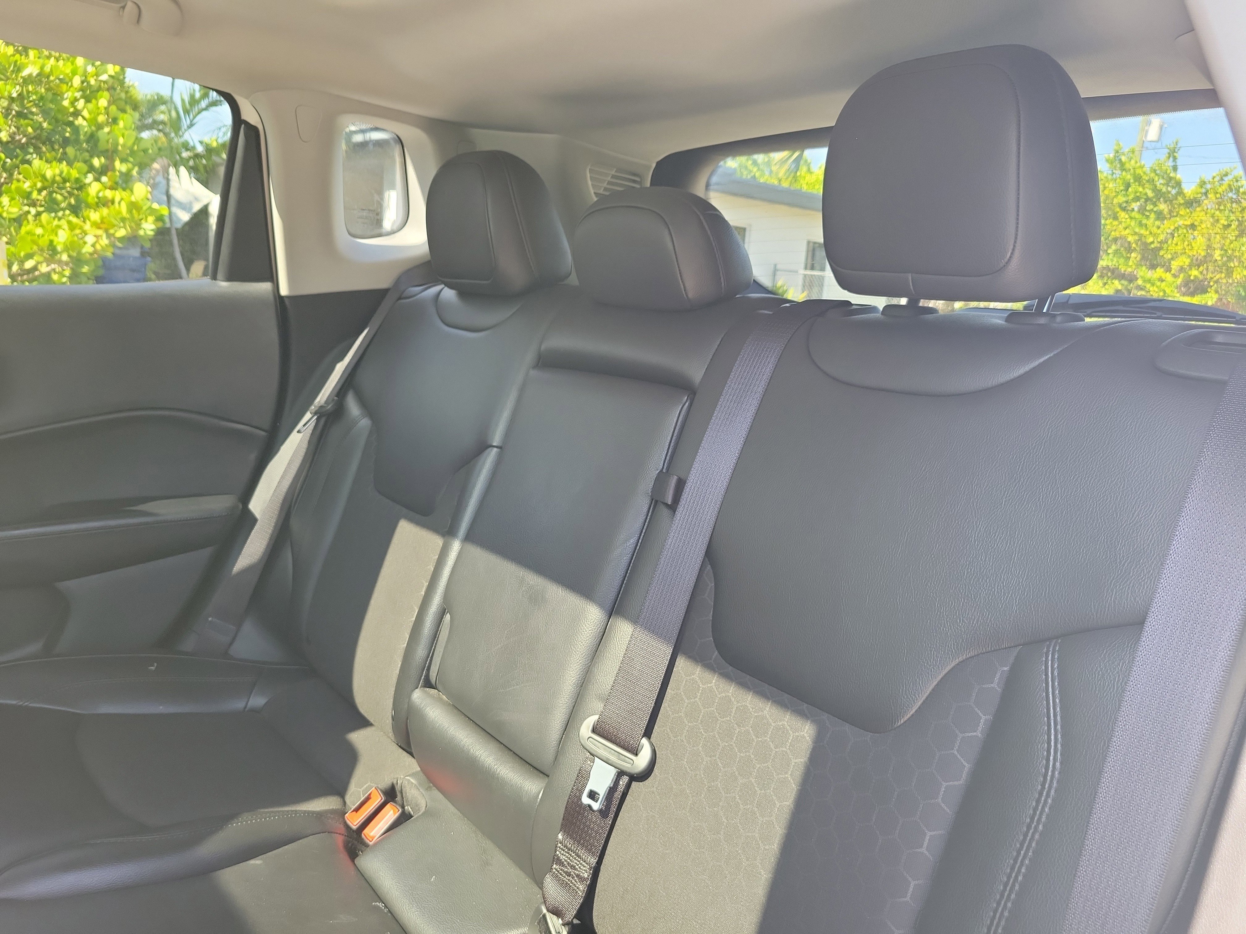 Used 2021 Jeep Compass Altitude w/ Sun and Sound Group image 16