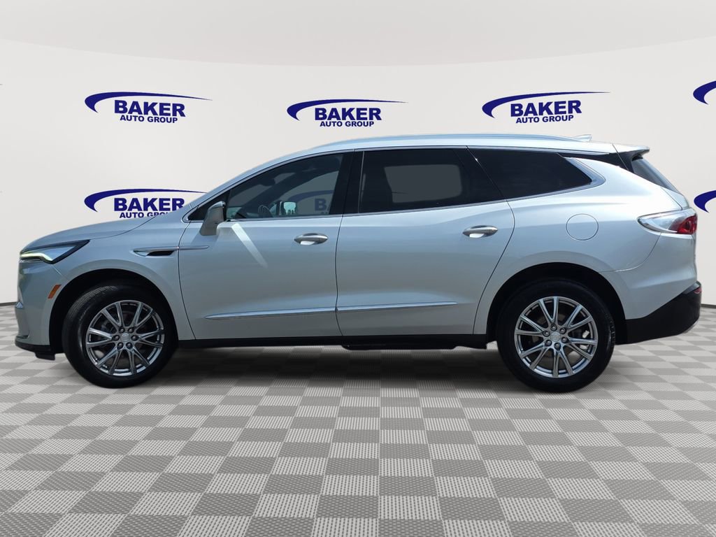 Used 2022 Buick Enclave Premium AWD/4WD image 8