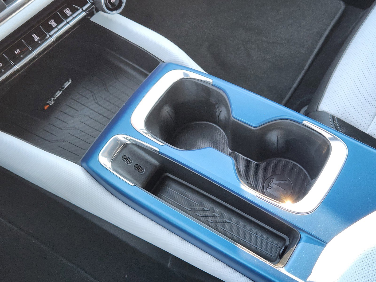 New 2026 Chevrolet Equinox EV LT image 16