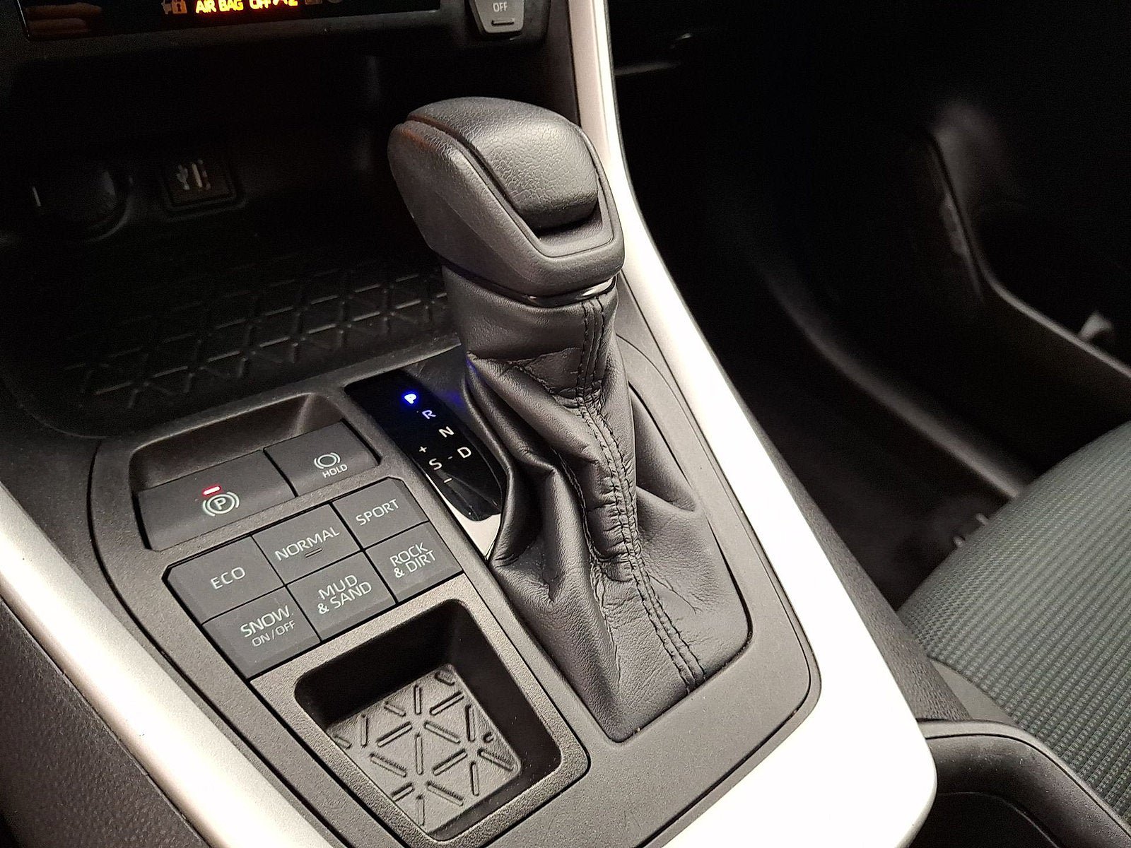 Certified 2023 Toyota RAV4 LE AWD/4WD image 4
