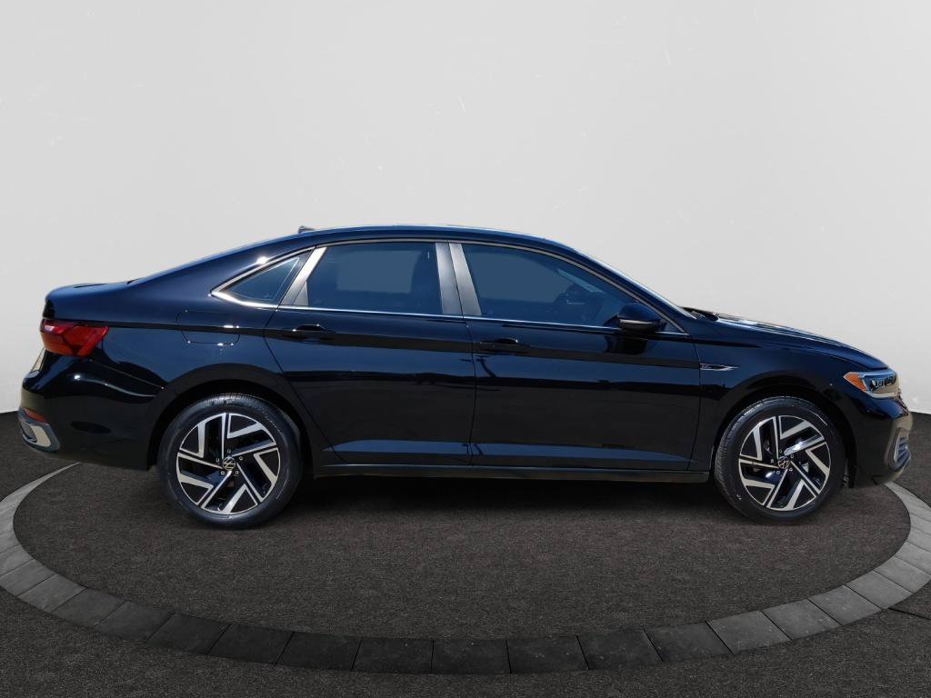 Certified 2024 Volkswagen Jetta SEL FWD image 8