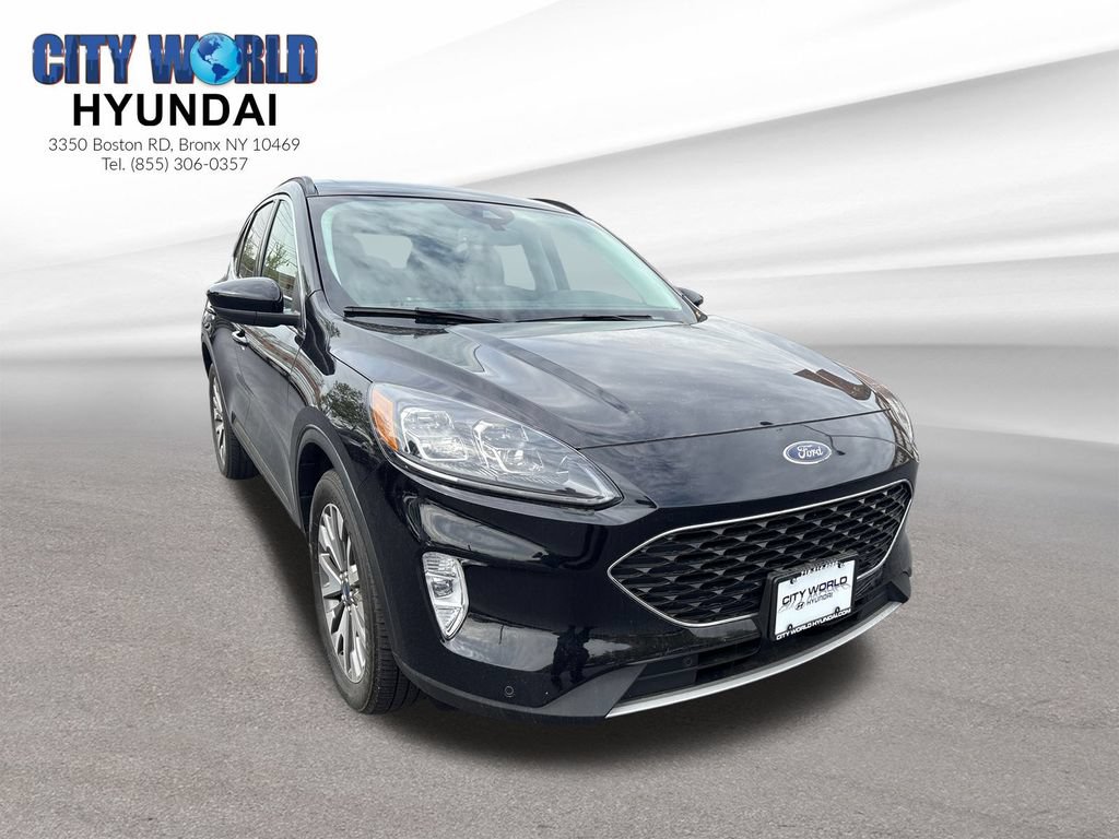 Used 2022 Ford Escape Titanium AWD/4WD image 7