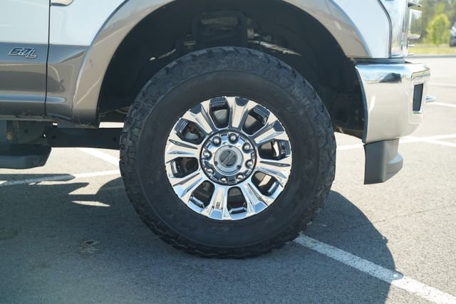 Used 2019 Ford F250 Lariat w/ Chrome Package image 43