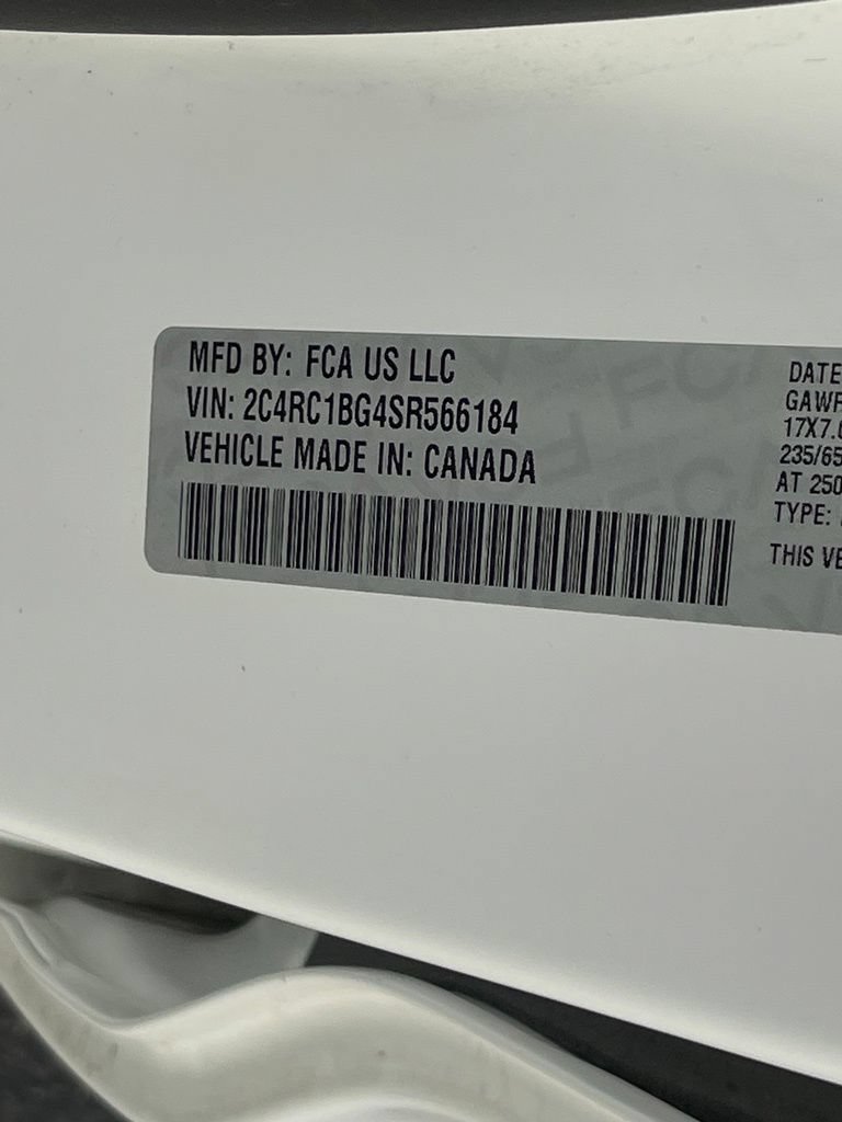 Used 2025 Chrysler Pacifica Select FWD image 33