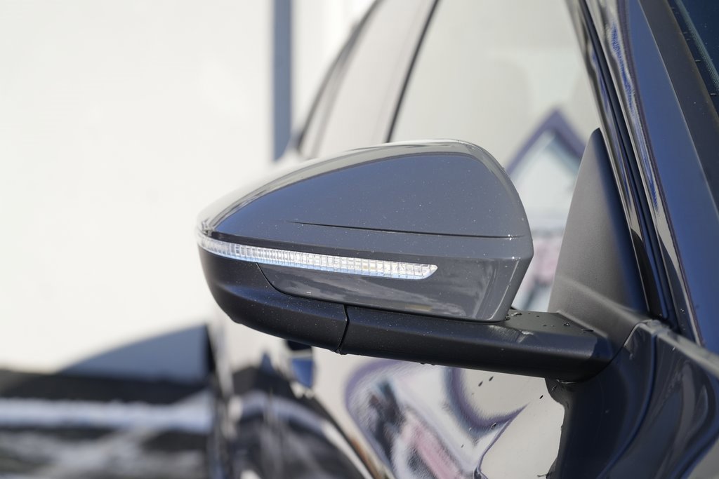 Used 2025 Audi Q6 e-tron Premium Plus w/ Premium Plus image 9