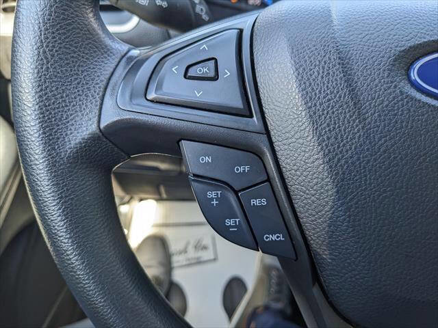 Used 2021 Ford Edge SE image 25