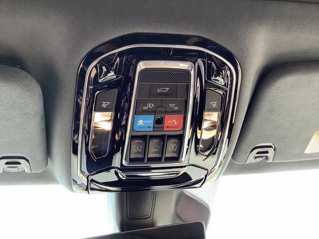 Used 2024 Jeep Grand Wagoneer Series III w/ Flexible Seating Group image 20