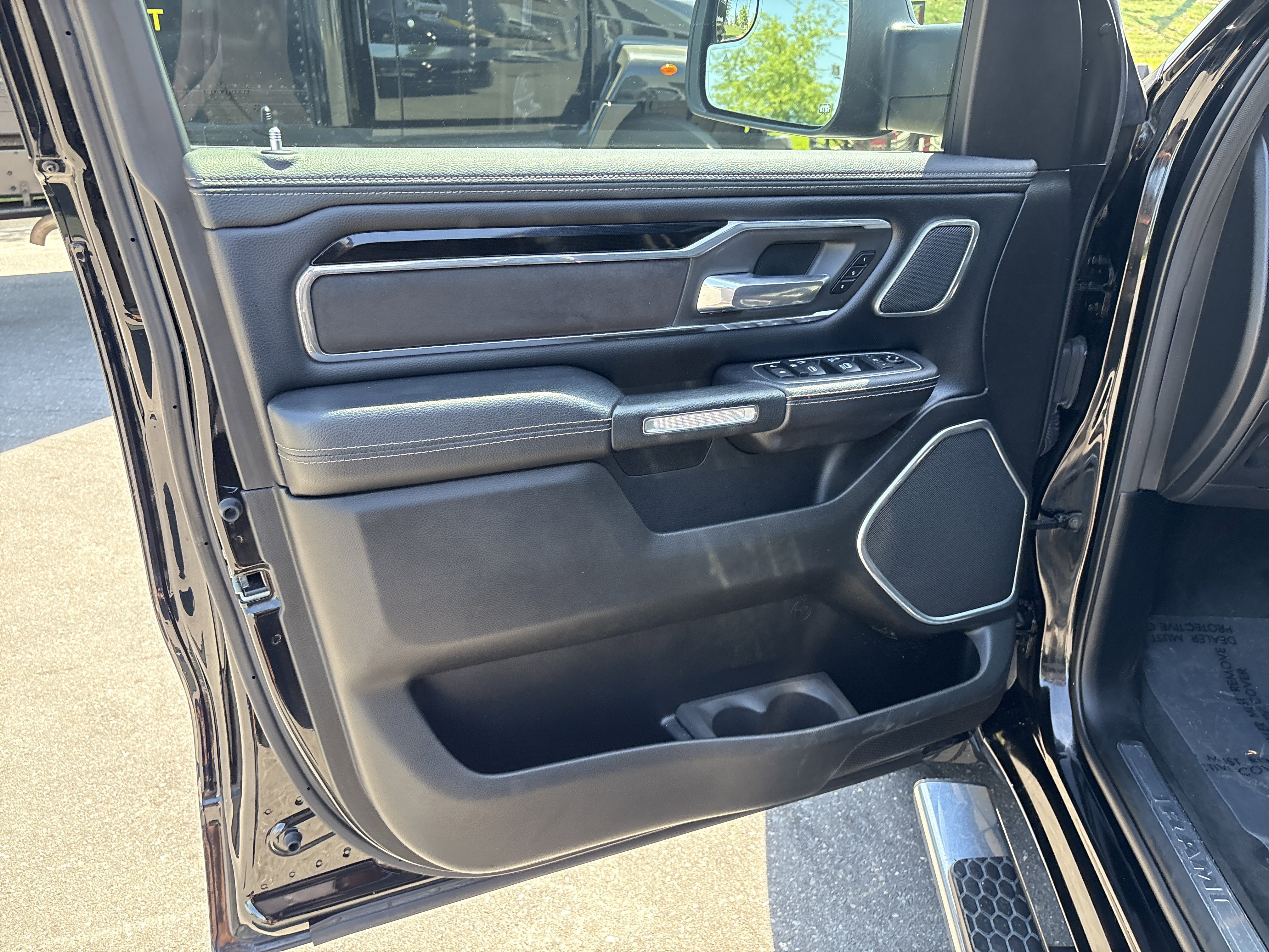 Certified 2021 RAM 1500 Laramie image 13