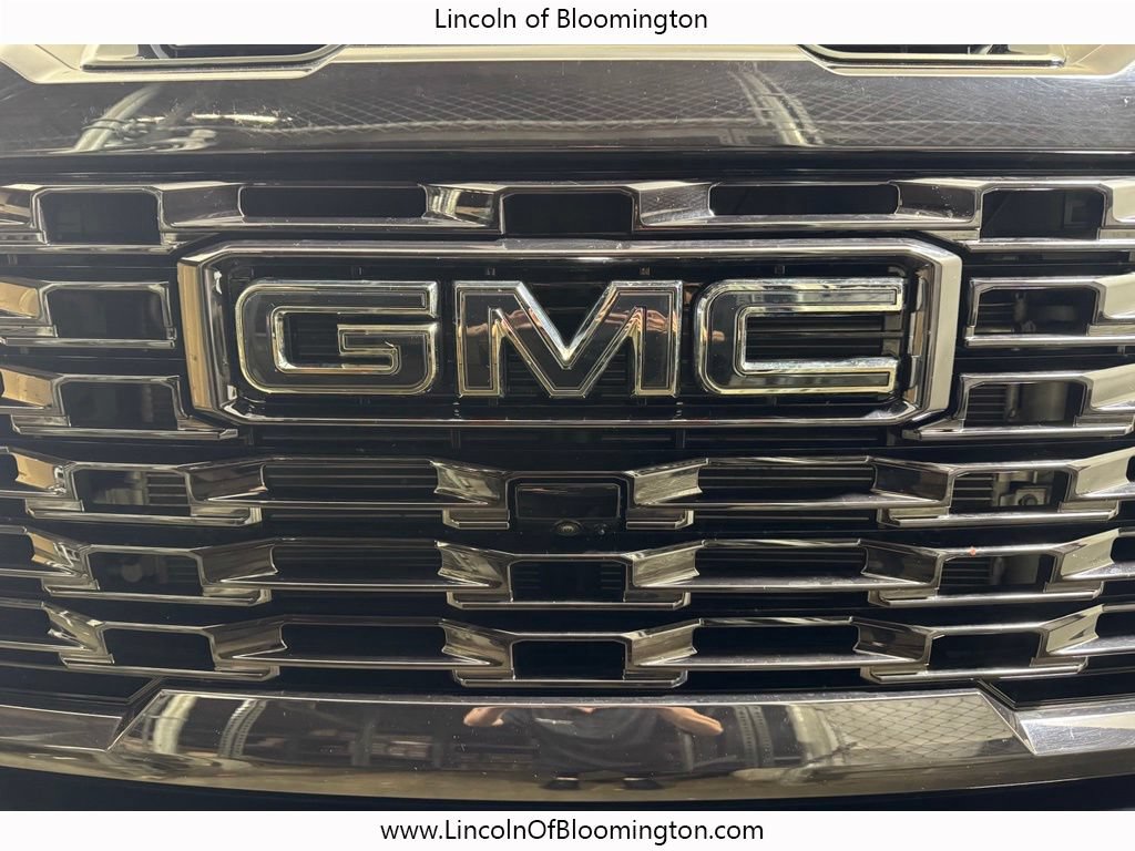 Used 2024 GMC Sierra 3500 Denali Ultimate AWD/4WD image 11