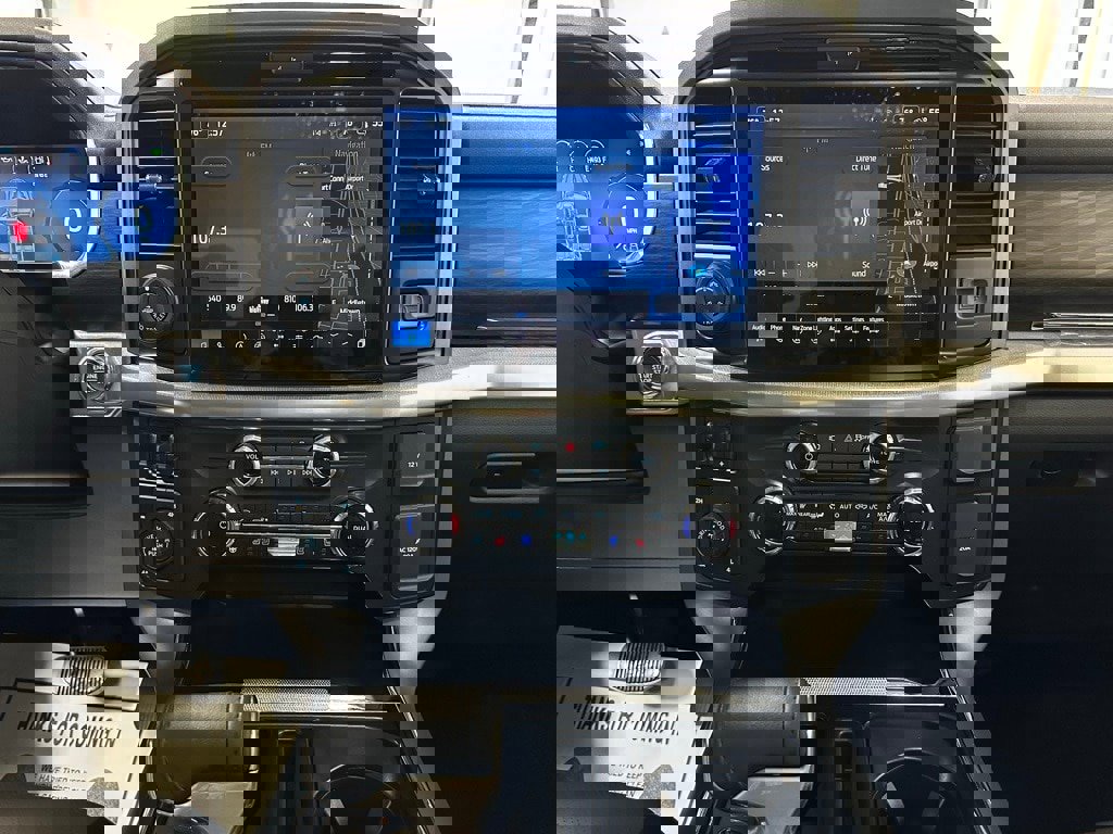 Used 2025 Ford F150 Lariat w/ Equipment Group 501A Mid image 26