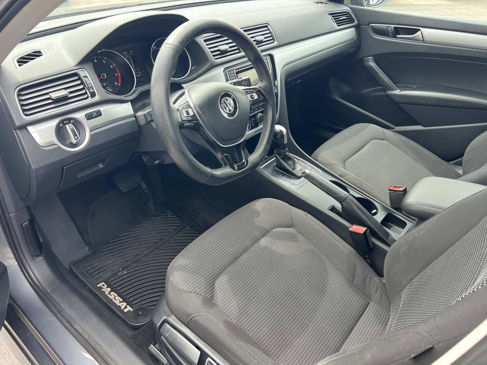 Used 2016 Volkswagen Passat 1.8T S image 5