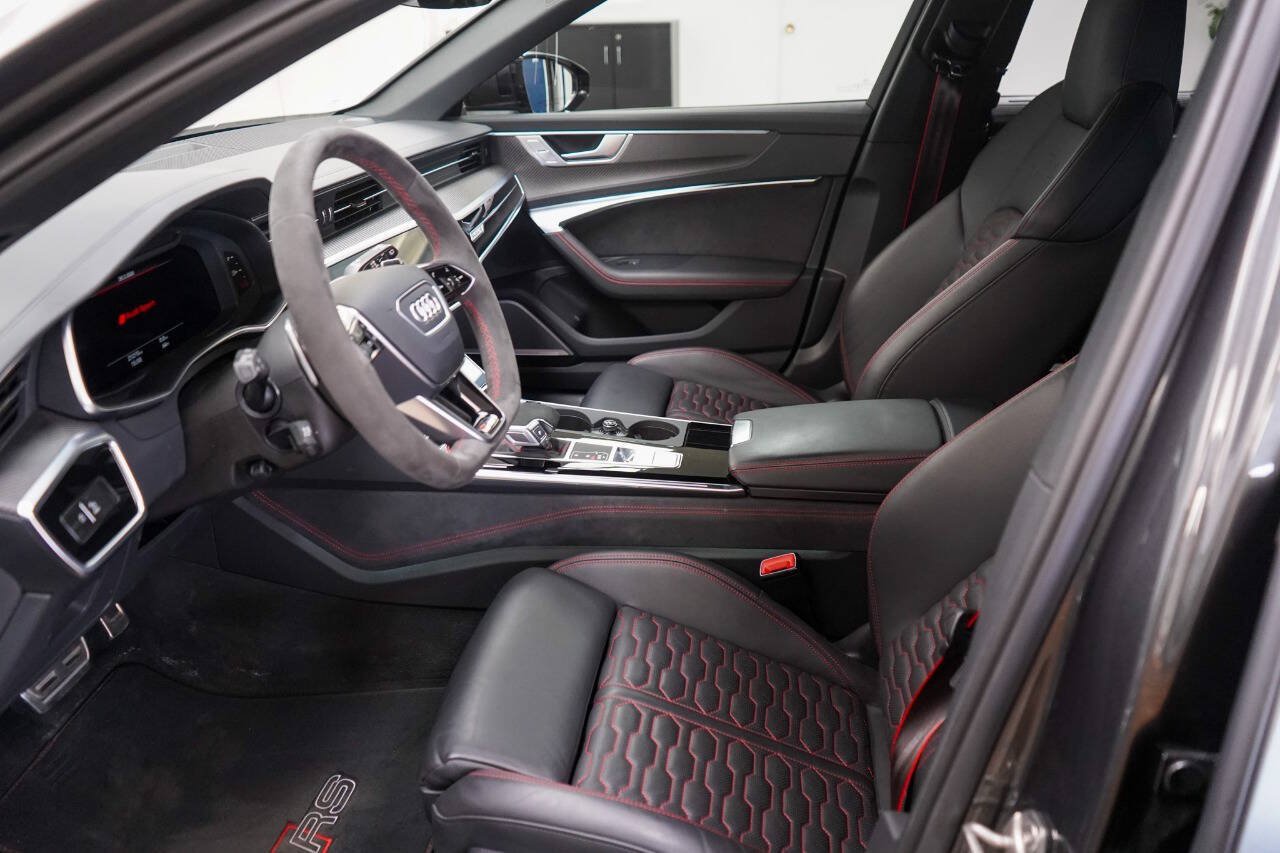 Used 2022 Audi RS 6 AWD/4WD image 46