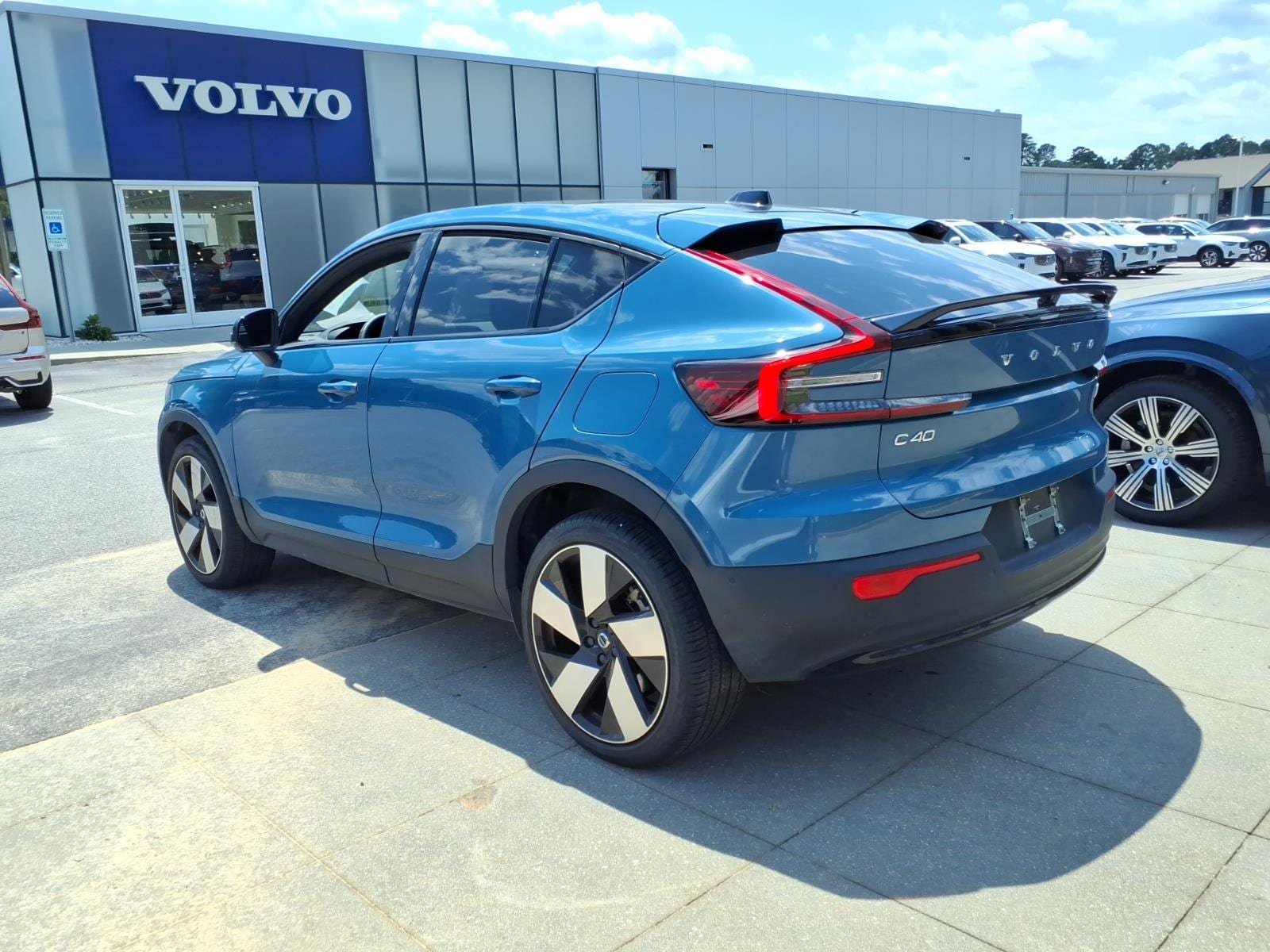 Certified 2023 Volvo C40 P8 Recharge Ultimate AWD/4WD image 24